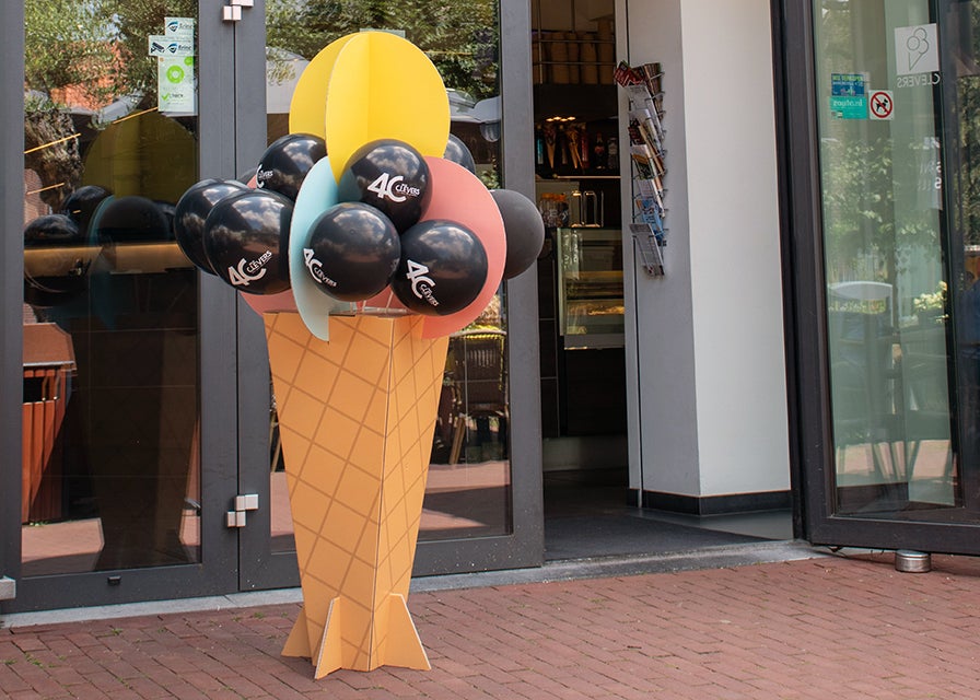 Kartonnen ijsdisplay voor Clevers ijssalons