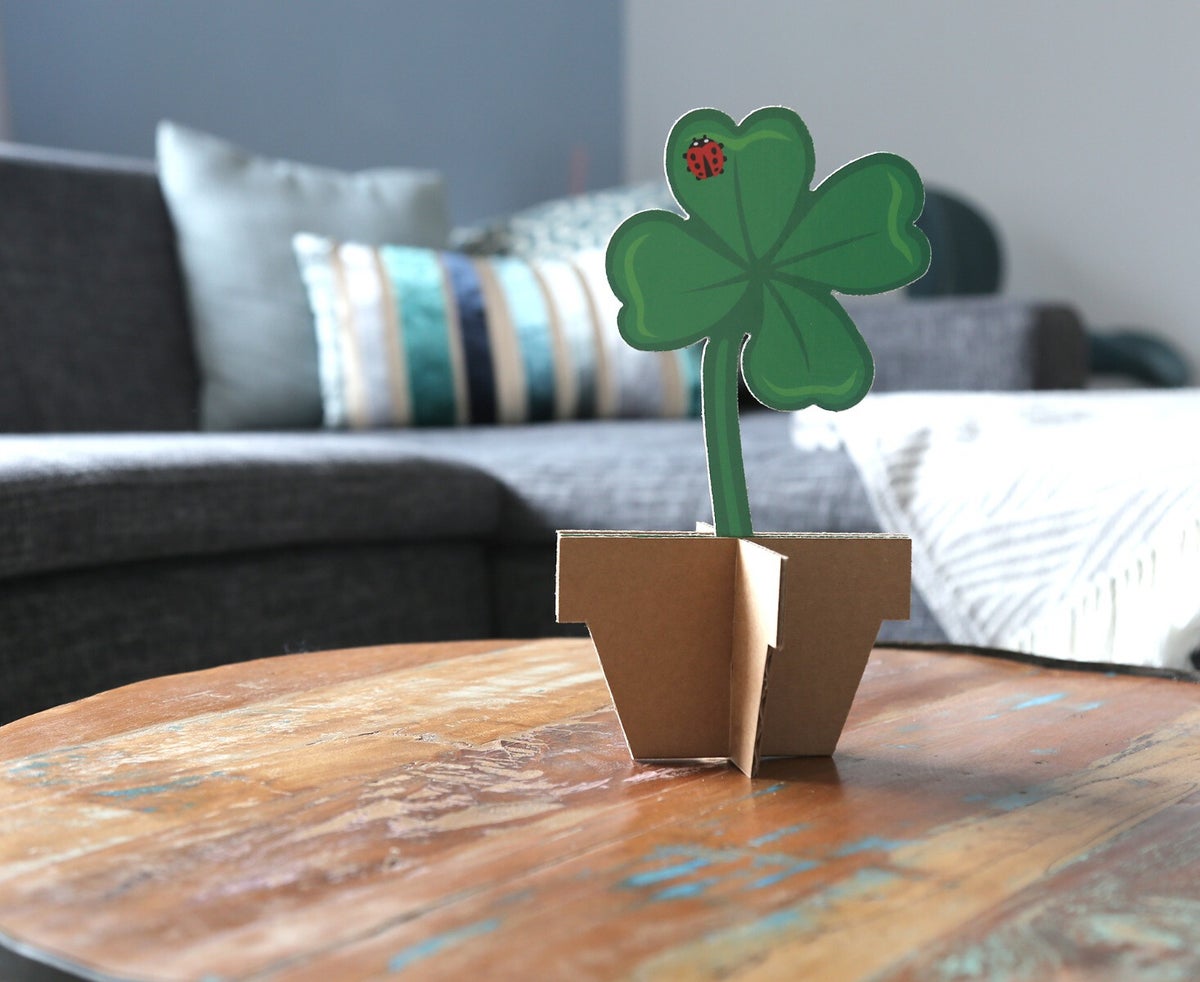 Glücksklee, Glücksklee aus Pappe, Blume aus Pappe, Pappblume, Werbematerial